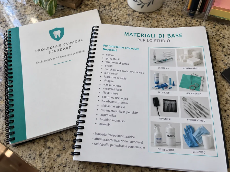 Cartelle stampate del kit: protocolli clinici ed elenco dei materiali di base